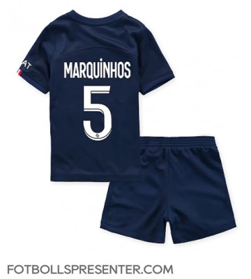 Paris Saint-Germain Marquinhos #5 Hemmatröja Barn 2022-23 Kortärmad (+ korta byxor)